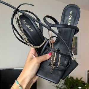 Alohas Strappy Chain Heels